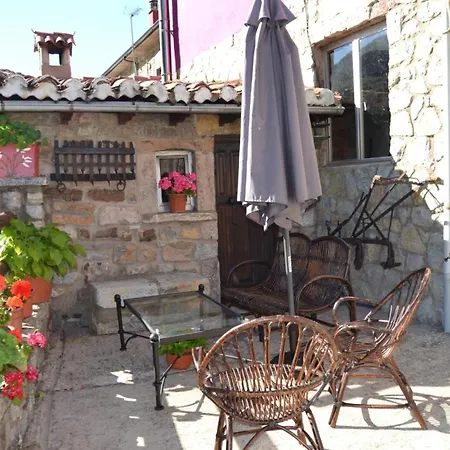 La Cuadra Casa La Pola de Gordon